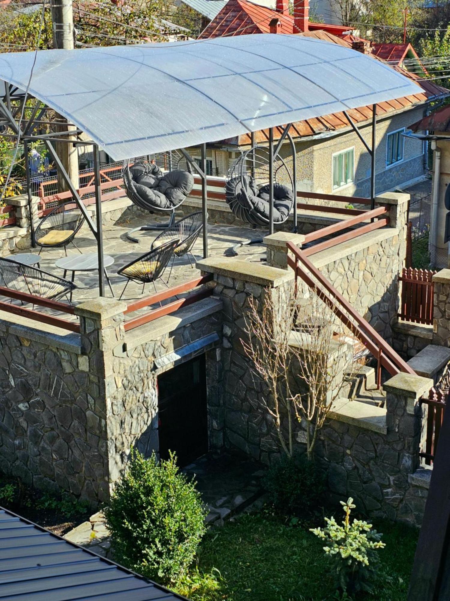 Casa Mina Hotell Buşteni Exteriör bild