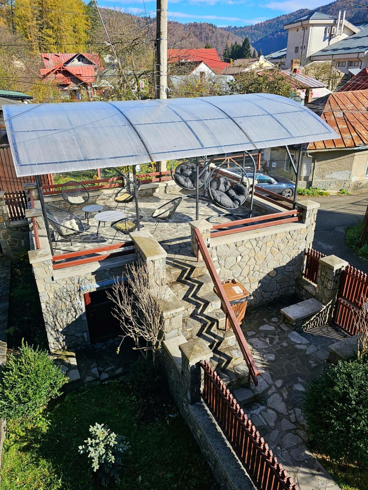 Casa Mina Hotell Buşteni Exteriör bild